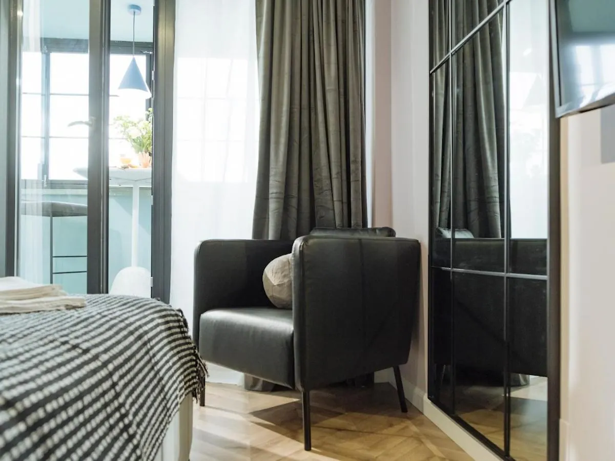Cloud 8 Studio - 180 View Bucharest Apartment